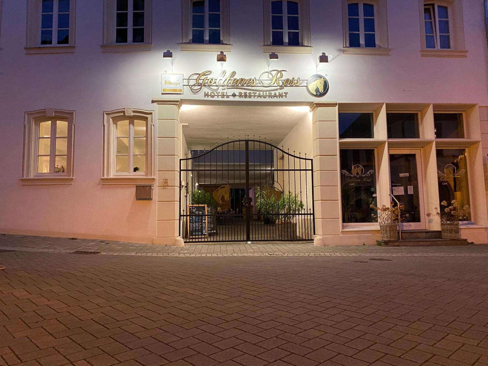 Hotel Restaurant Goldenes Ross Gollheim Экстерьер фото