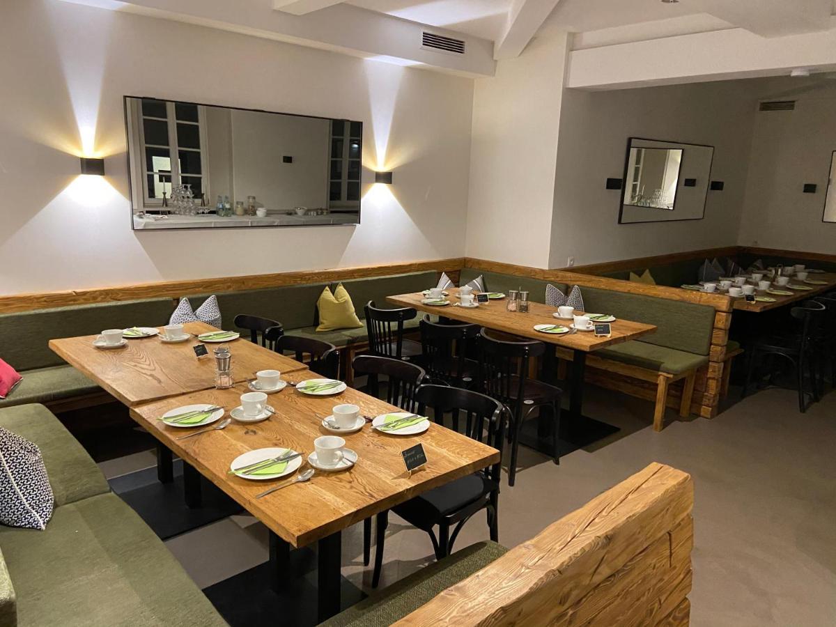 Hotel Restaurant Goldenes Ross Gollheim Экстерьер фото