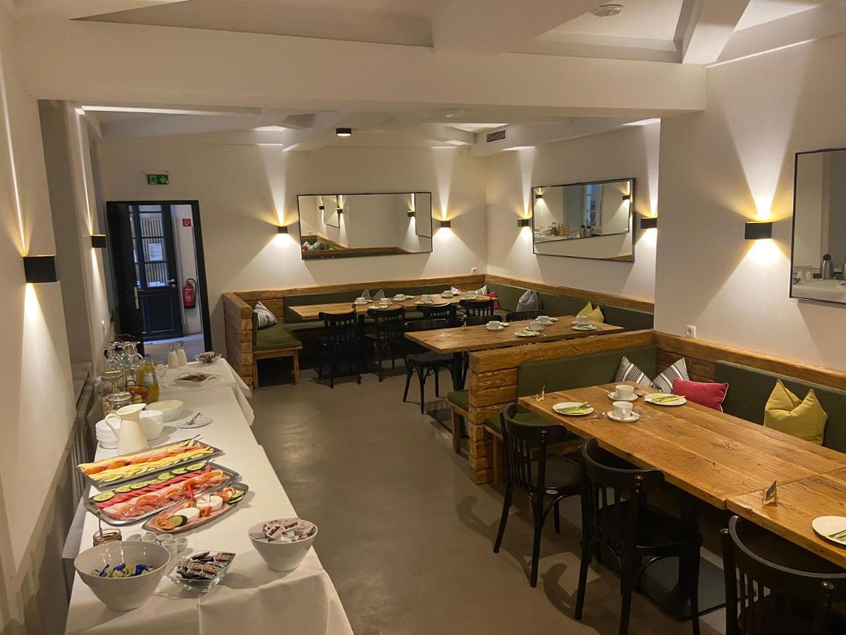Hotel Restaurant Goldenes Ross Gollheim Экстерьер фото