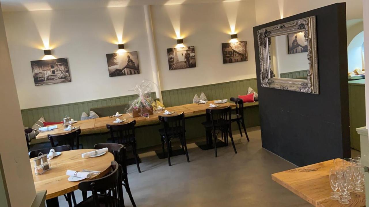 Hotel Restaurant Goldenes Ross Gollheim Экстерьер фото